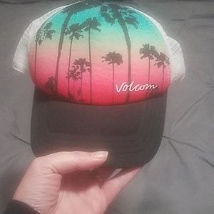 Volcom trucker snap back
